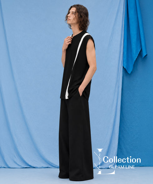 Bicolor Slit Sleeveless Top