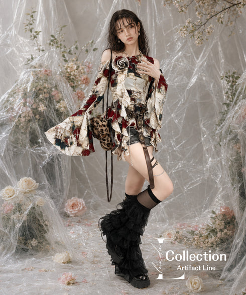 Abstract Print Flare Sleeve Top