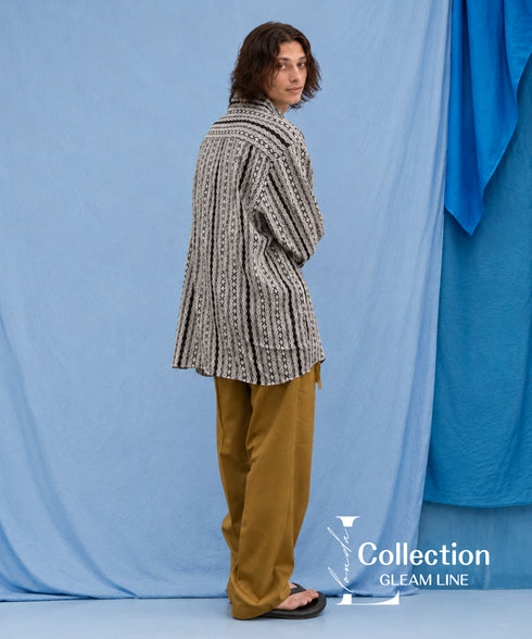 Stand Out Collar Shirt