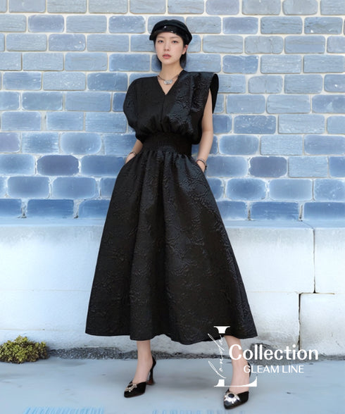 Double V-neck Ripple Dress