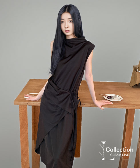 Half High Collar Dress