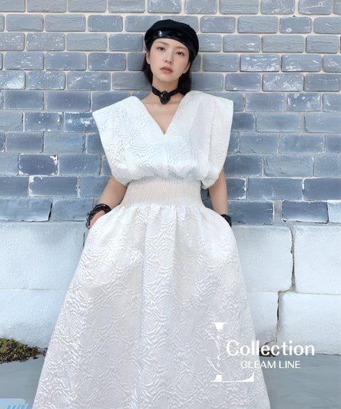 Double V-neck Ripple Dress