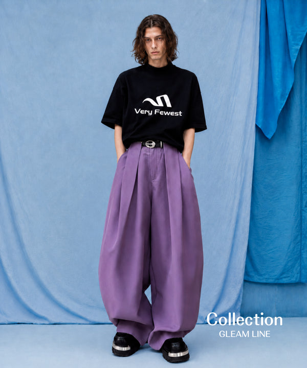 Volume Tuck Wide Silhouette Pants