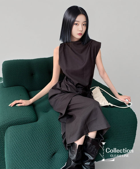 Half High Collar Dress