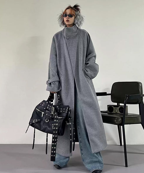 Side Line V-neck Dress