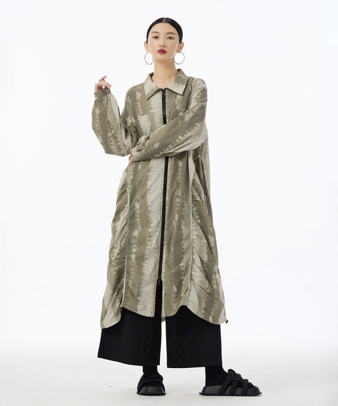 Glare Texture Zip Top