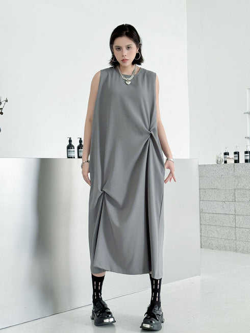 Twist Detail Sleeveless Dress