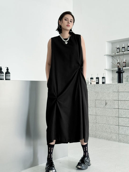 Twist Detail Sleeveless Dress