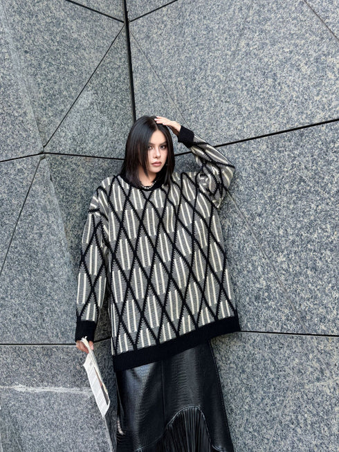 Geometric Pattern Knit Sweater