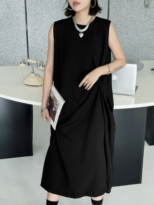 Twist Detail Sleeveless Dress