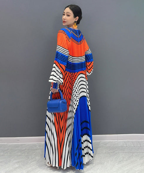 Graphic Pleated Long Sleeve Dress