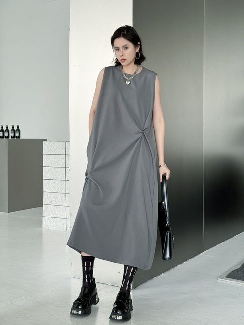 Twist Detail Sleeveless Dress