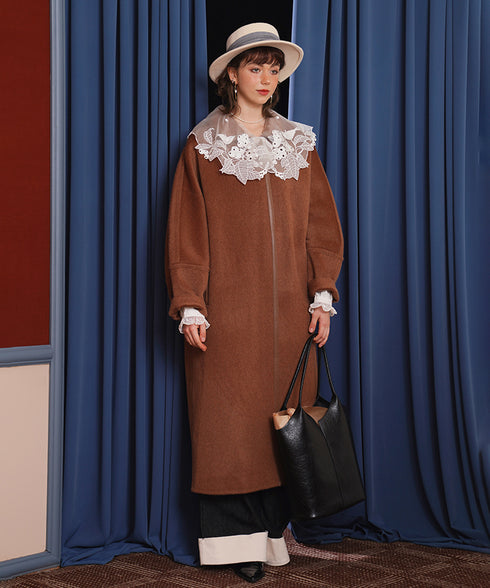 Embroidered Bird Collar Blouse