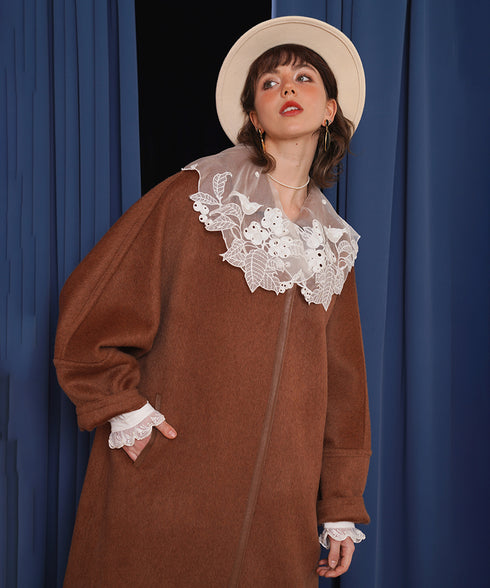 Embroidered Bird Collar Blouse