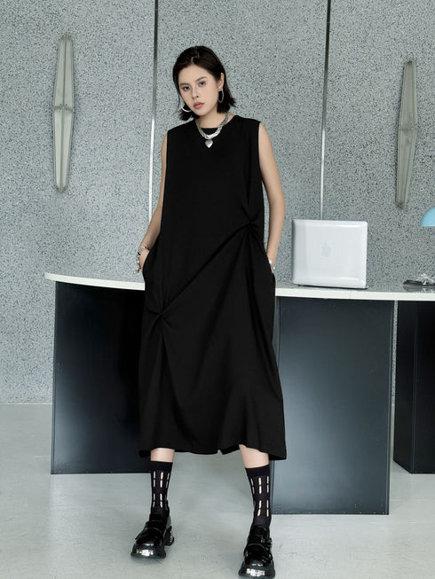 Twist Detail Sleeveless Dress