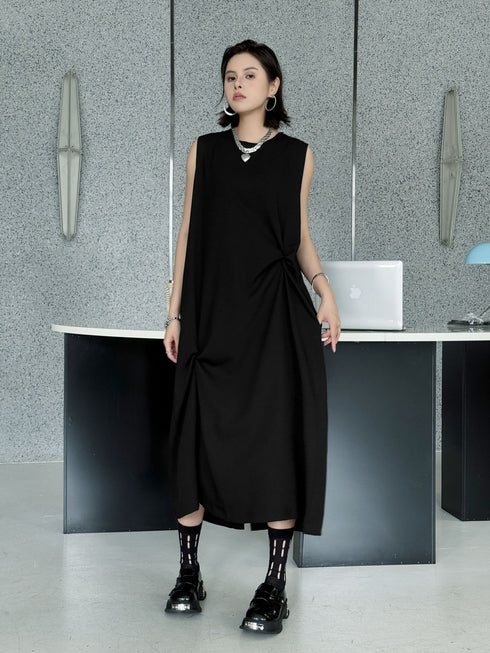 Twist Detail Sleeveless Dress