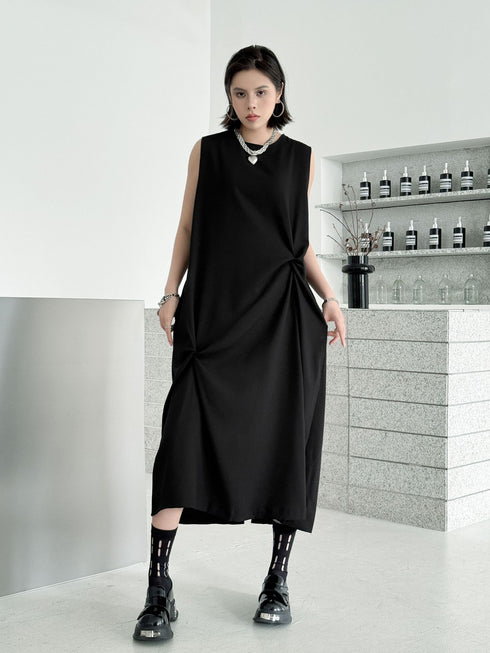 Twist Detail Sleeveless Dress