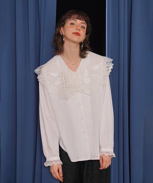 Embroidered Bird Collar Blouse