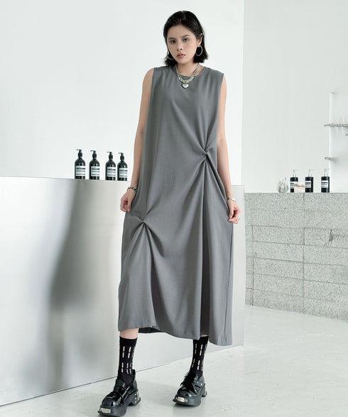 Twist Detail Sleeveless Dress