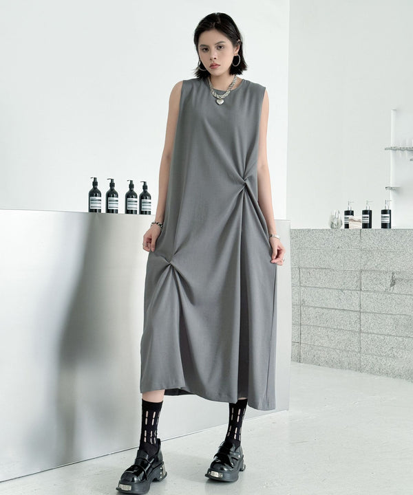Twist Detail Sleeveless Dress