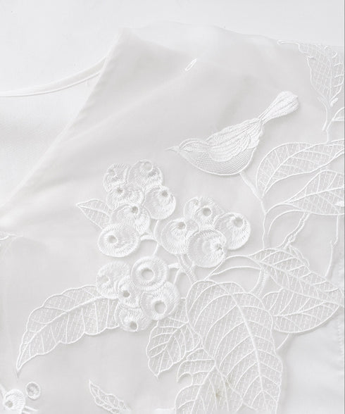 Embroidered Bird Collar Blouse