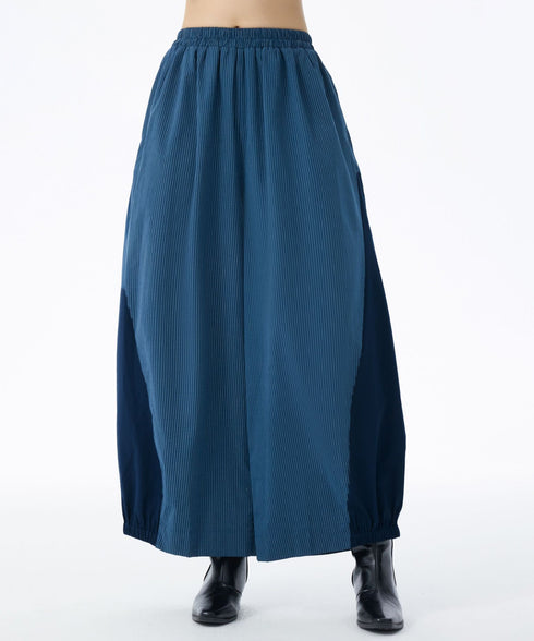 Pleated Contrast Volume Pants