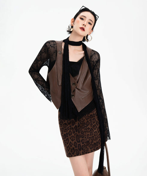 Contrast Button Tailored Vest