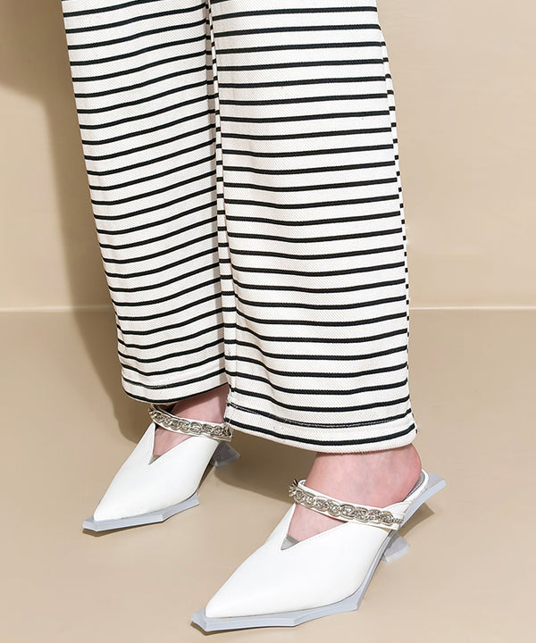 Chain Strap V-Cut Mules