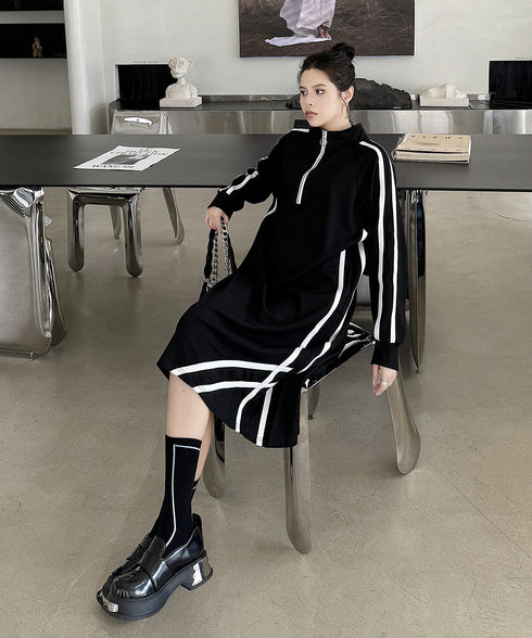 Line Zip Dress