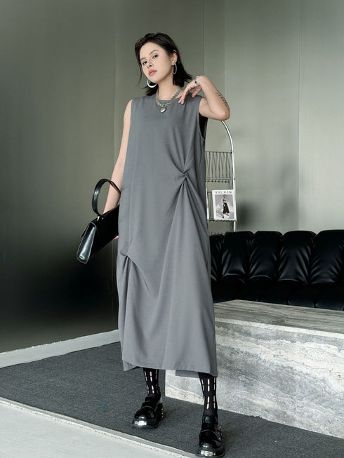 Twist Detail Sleeveless Dress