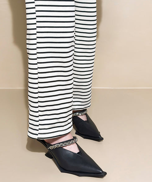 Chain Strap V-Cut Mules