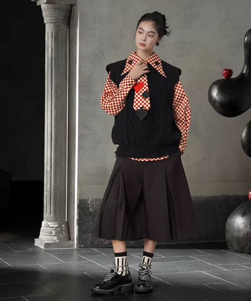 Checker Emblem Collar Blouse