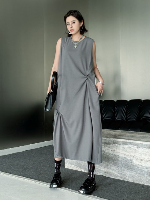 Twist Detail Sleeveless Dress