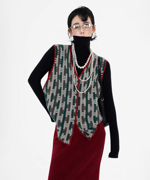 Pattern Trim Knit Vest