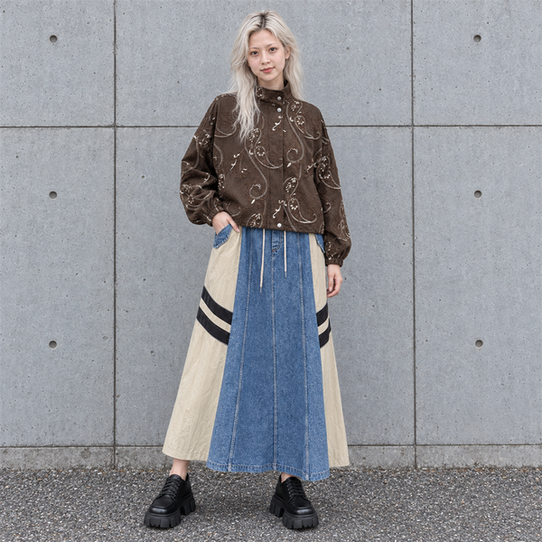 LSY-0151|SNAP⑤・身長166cm|ブラウンの刺繍ジャケット、ベージュとデニム切替のスカート、マットブラックの厚底シューズ