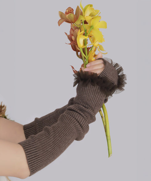 Avelisse Ruffle Gloves