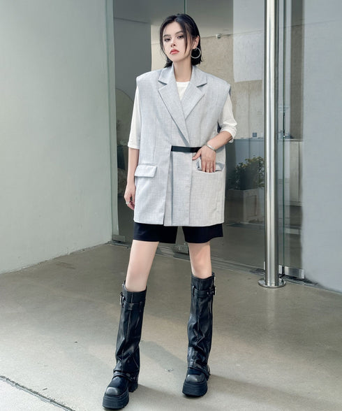 Minimal Structure Vest