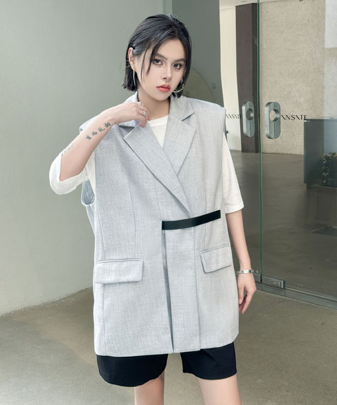 Minimal Structure Vest