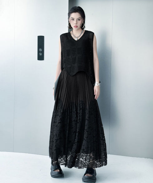 Bicolor Pleated Lace Skirt