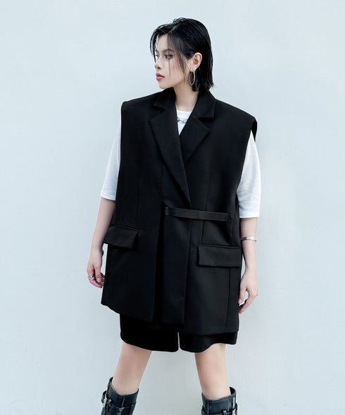 Minimal Structure Vest