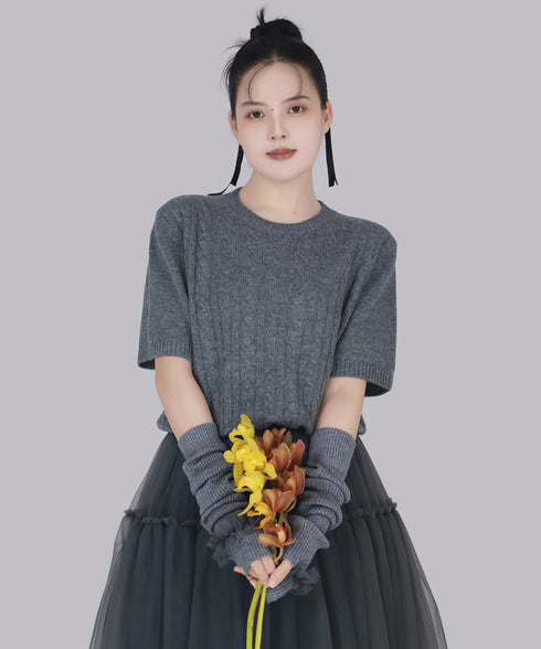 Avelisse Ruffle Gloves