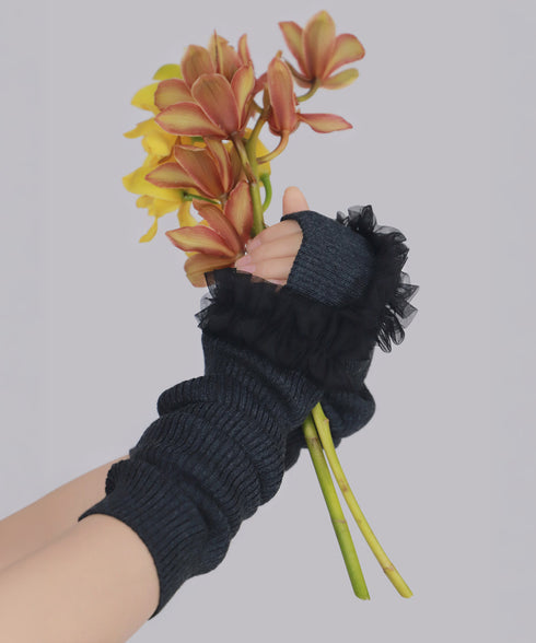 Avelisse Ruffle Gloves