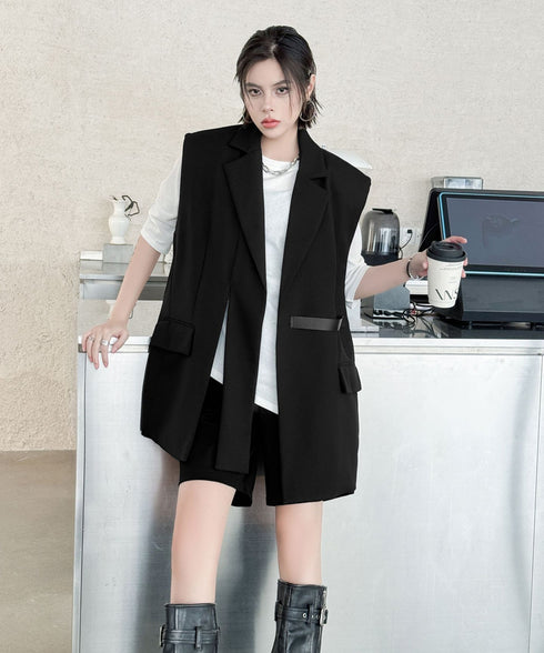 Minimal Structure Vest