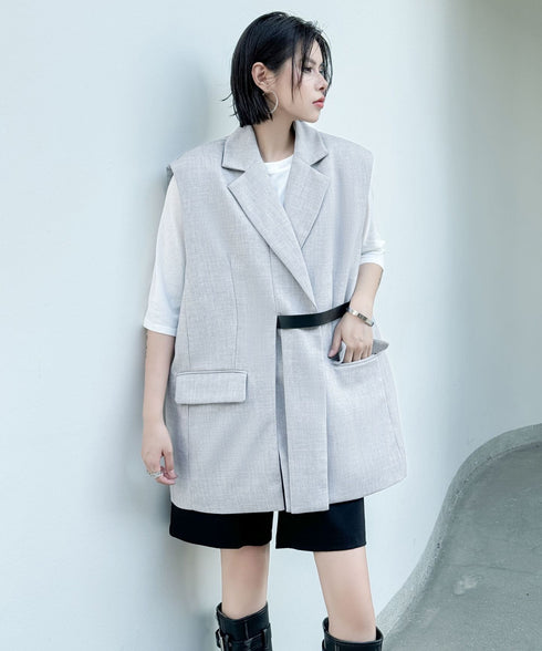 Minimal Structure Vest