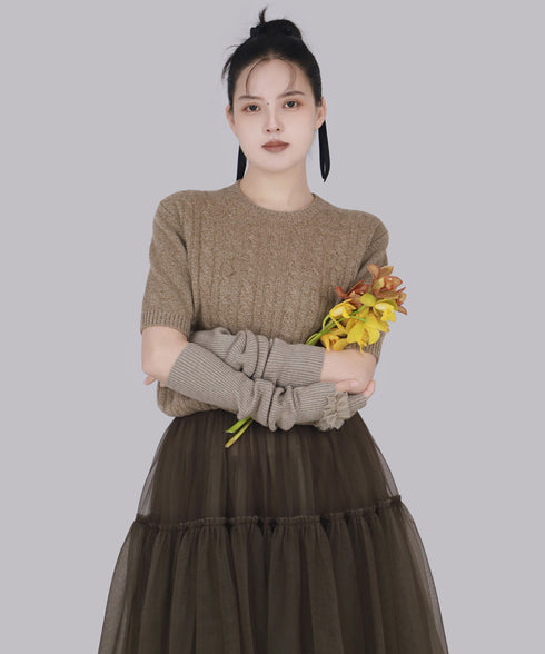 Avelisse Ruffle Gloves