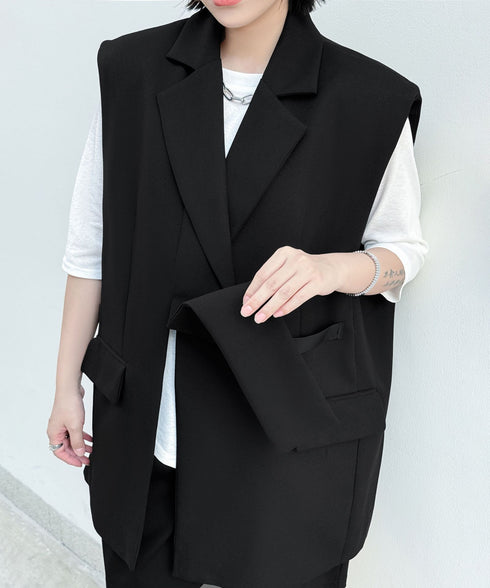 Minimal Structure Vest