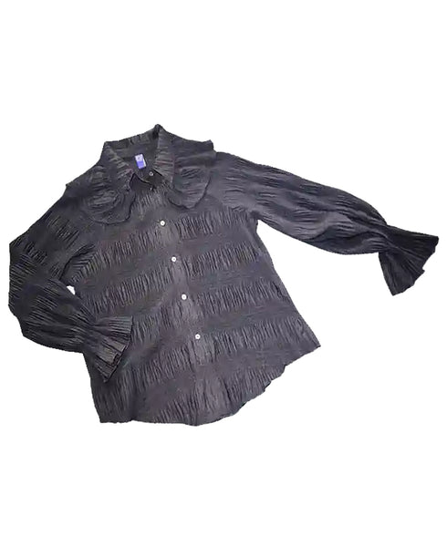 Petal Collar Pleated Blouse