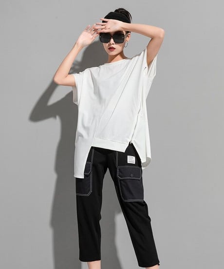 Diagonal zip top