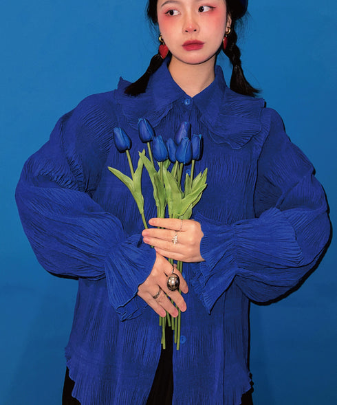 Petal Collar Pleated Blouse