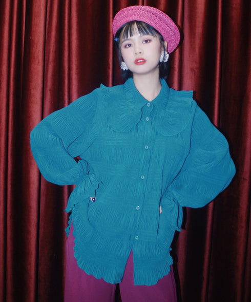 Petal Collar Pleated Blouse